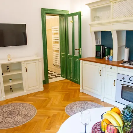 Alma Central Apartment *
