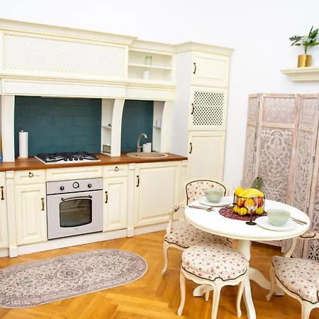 Alma Central Apartment *